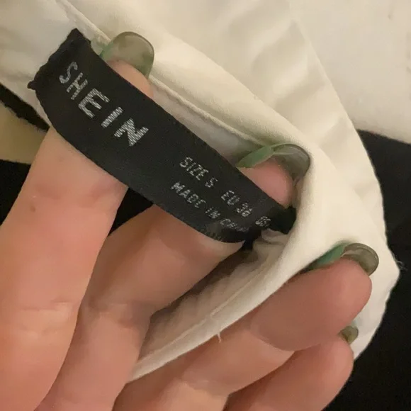 Sale! SHEIN Contrast Collar Letter Graphic Sweatshirt, Size S, Black/White - Picture 6 of 12